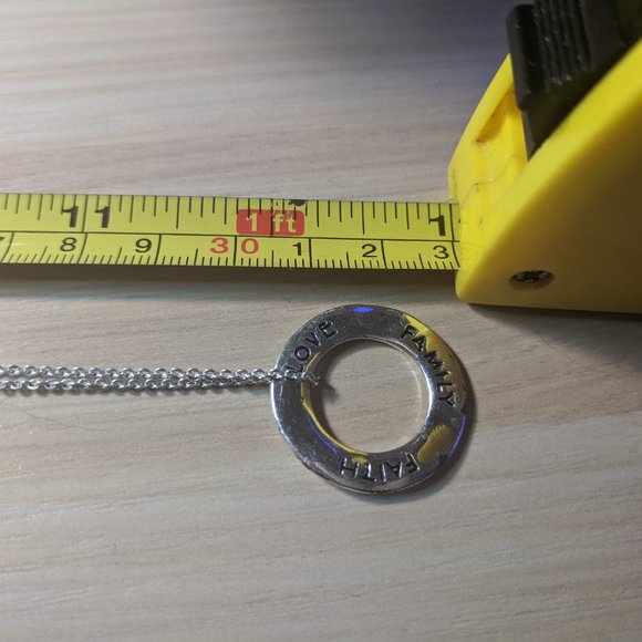 Silver Circle of Love Chain - Picture 5 of 5